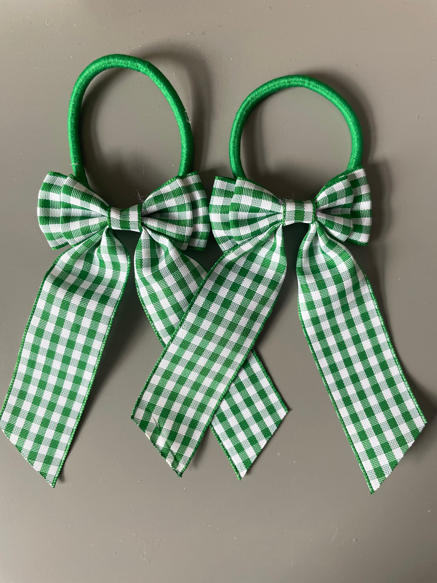 2 Long Tail Bows
