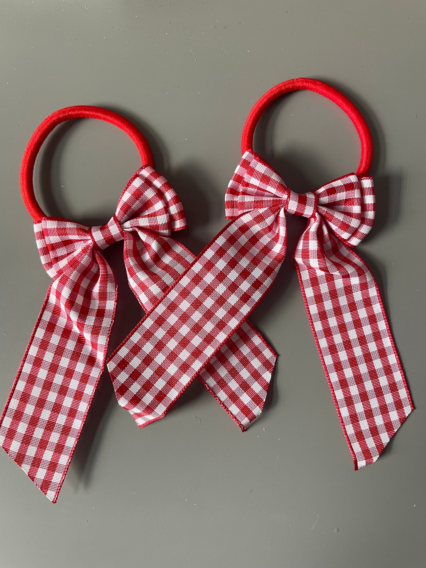 2 Long Tail Bows